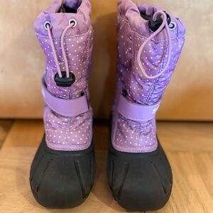 Sorel girls snow boots.  Size 13